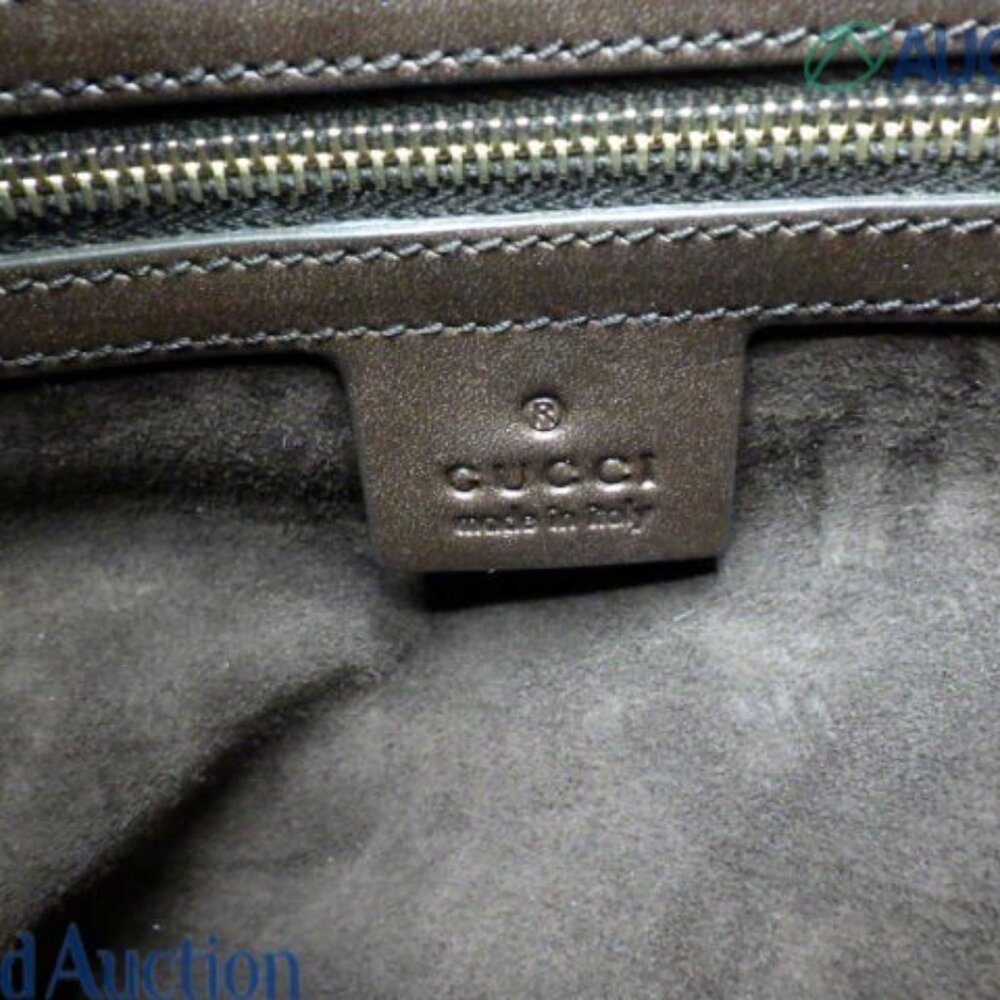 Gucci Python Tote Bag with Pouch - image 8